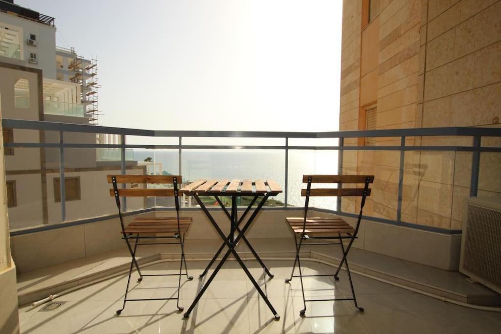 Royal Aparatment On The Sea , Blvd Nitza 34 Netanya Exterior foto